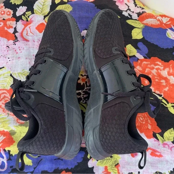 Nike Renew In-Season Training Sneakers - Picture 2 of 12